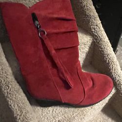 Red suede wedge boots with inner zip
