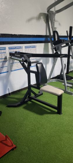 Shoulder Press Machine