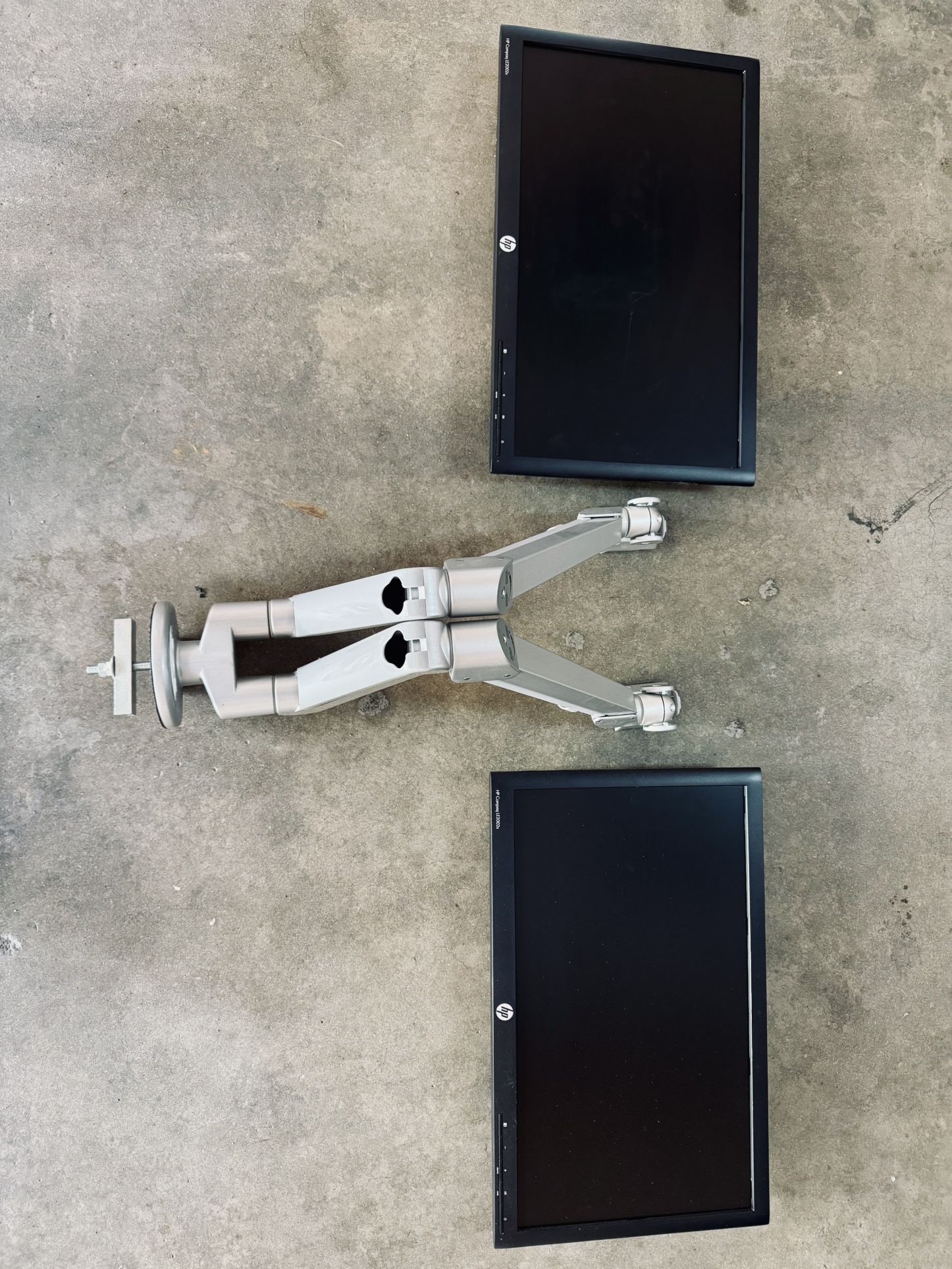 Monitor Arms with 20 Inch HP LED Monitors