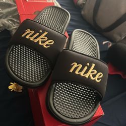 Nike Women’s Slides