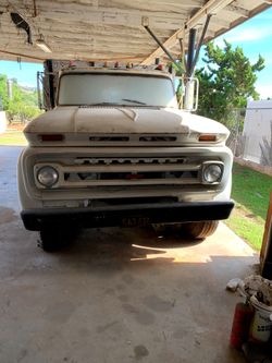 Chevrolet Flatbed Truck-FREE