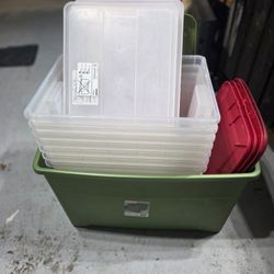 Various Totes With Lids