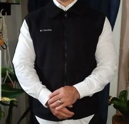 Columbia Sportswear Men's Vest. Large. Black Good condition.