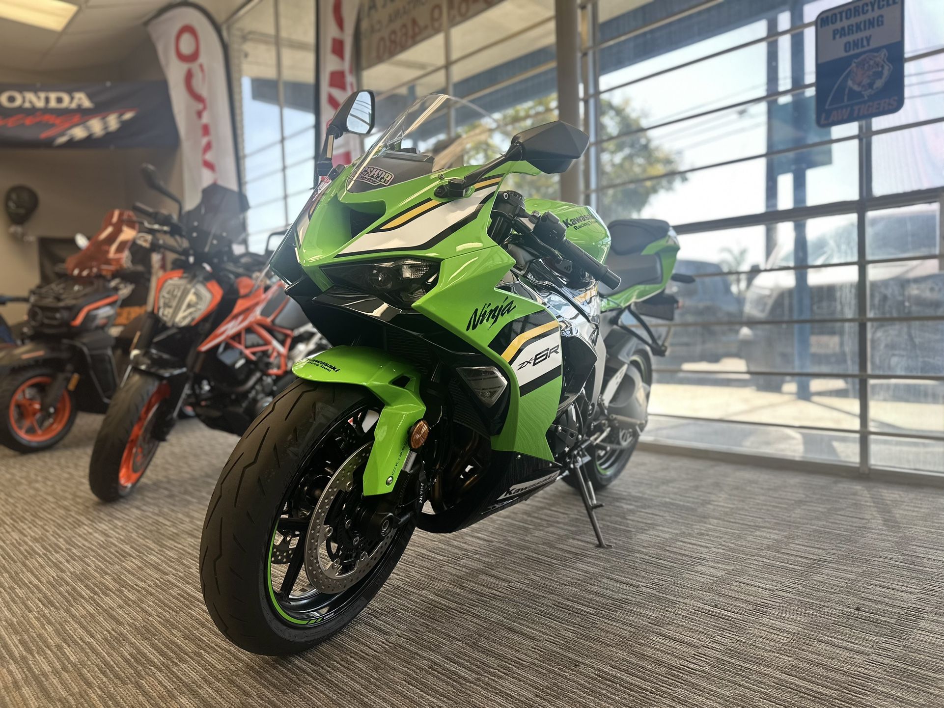 2025 Kawasaki Ninja ZX-6R KRT ABS