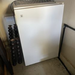 Kenmore Mini Fridge