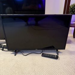 LG TV model 28LM400B-PU (28”)