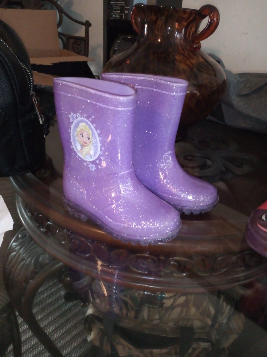 Girls Size 9 Princess Rain Boots In Great Condition