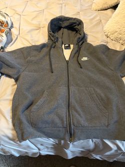 Nike men’s large sweater