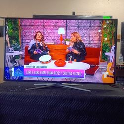 65 Inch Samsung Smart Beautiful Tv Comes With Remote Control Shows Great Quality Clear Picture Works Perfect Guaranteed 