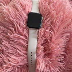Apple Watch SE 