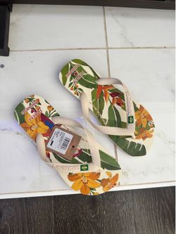 Havaianas woman’s sandal size 7/8