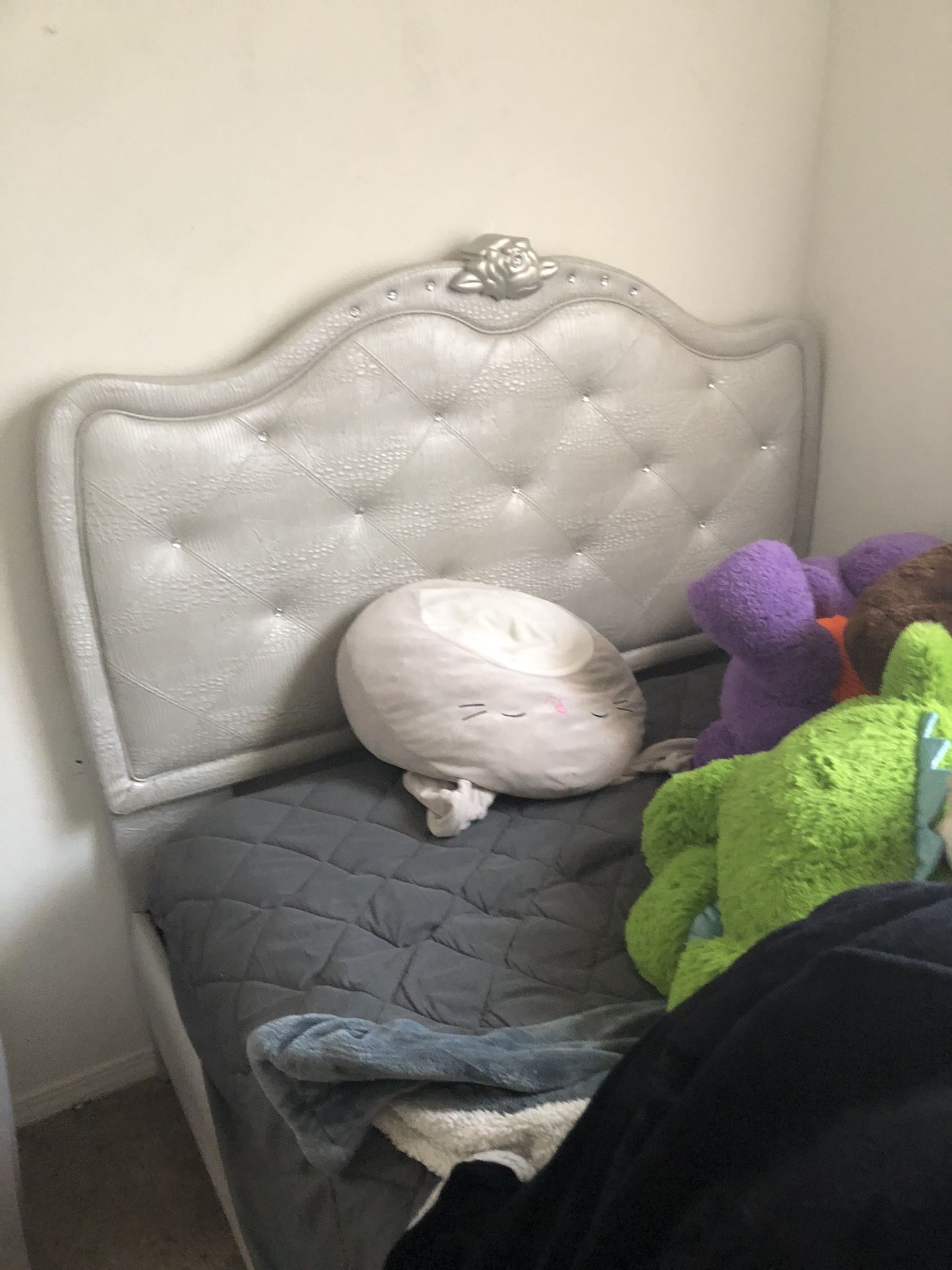 Full Size Bedroom Set