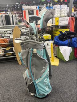TopFlite Women’s Aura (6-9,PW,W,P,5H,3W,DR) Graphite W Flex Excellent Condition
