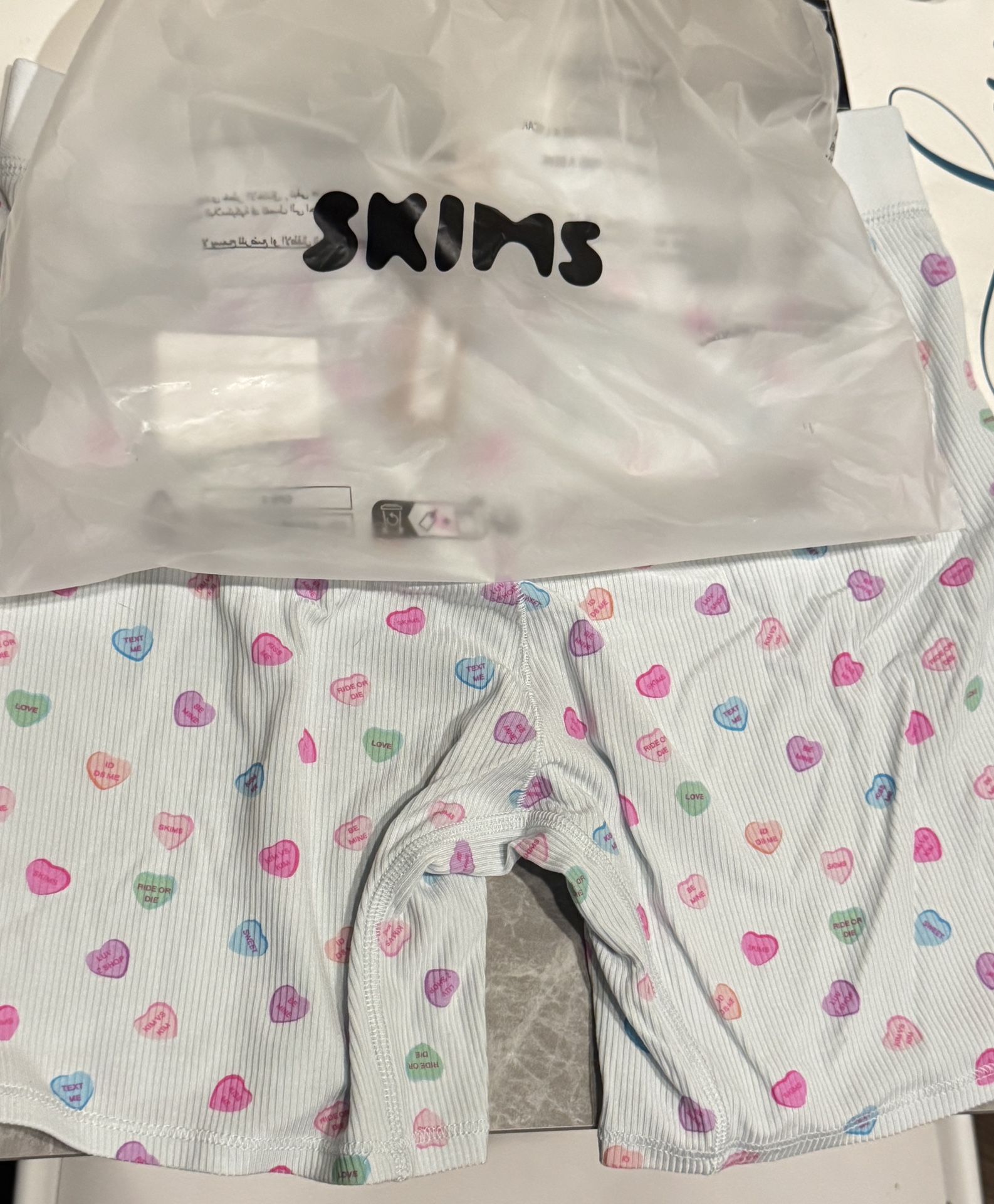Rare Medium SKIMS NWT Soft Lounge Boxer in Cloud Candy Heart Print