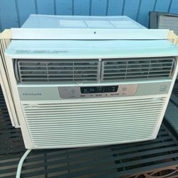 Frigidaire 12,000BTU Window AC