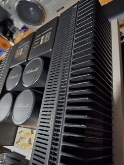 Pioneer M25 CLASS A /B Amplifier. 