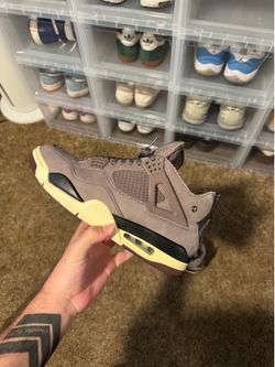 Jordan 4 Retro SP A Ma Maniére Violet Ore