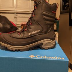 Brand New. 10.5 Columbia Freezer Work Boots