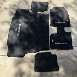 One Day Old/2026 Toyota GR Sport  Rav 4 Matts