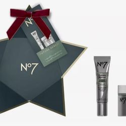 No7 Future Renew DUO GIFT SET~NEW~Night Cream & Face Serum. Star Shaped Gift Box