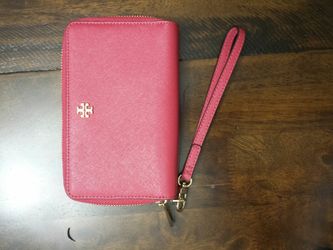 New Tory burch wallet with tag