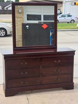 DRESSER WITH MIRROR