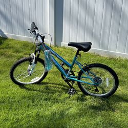 Huffy Highland Girls 20 Inch Bicycle - Aqua Blue