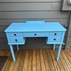 Free Desk/Vanity