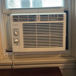 Small Air Conditioner