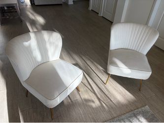 2 matching Chairs