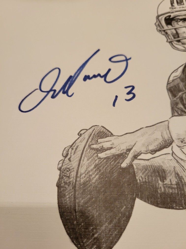 Miami Dolphins great Dan Marino signed 16 X 20 black-and-white lithograph