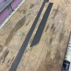 2019-2020 Subaru Forester front and rear right side door moldings OEM