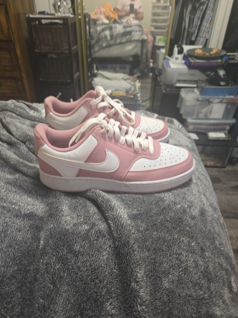 Womens Nikes