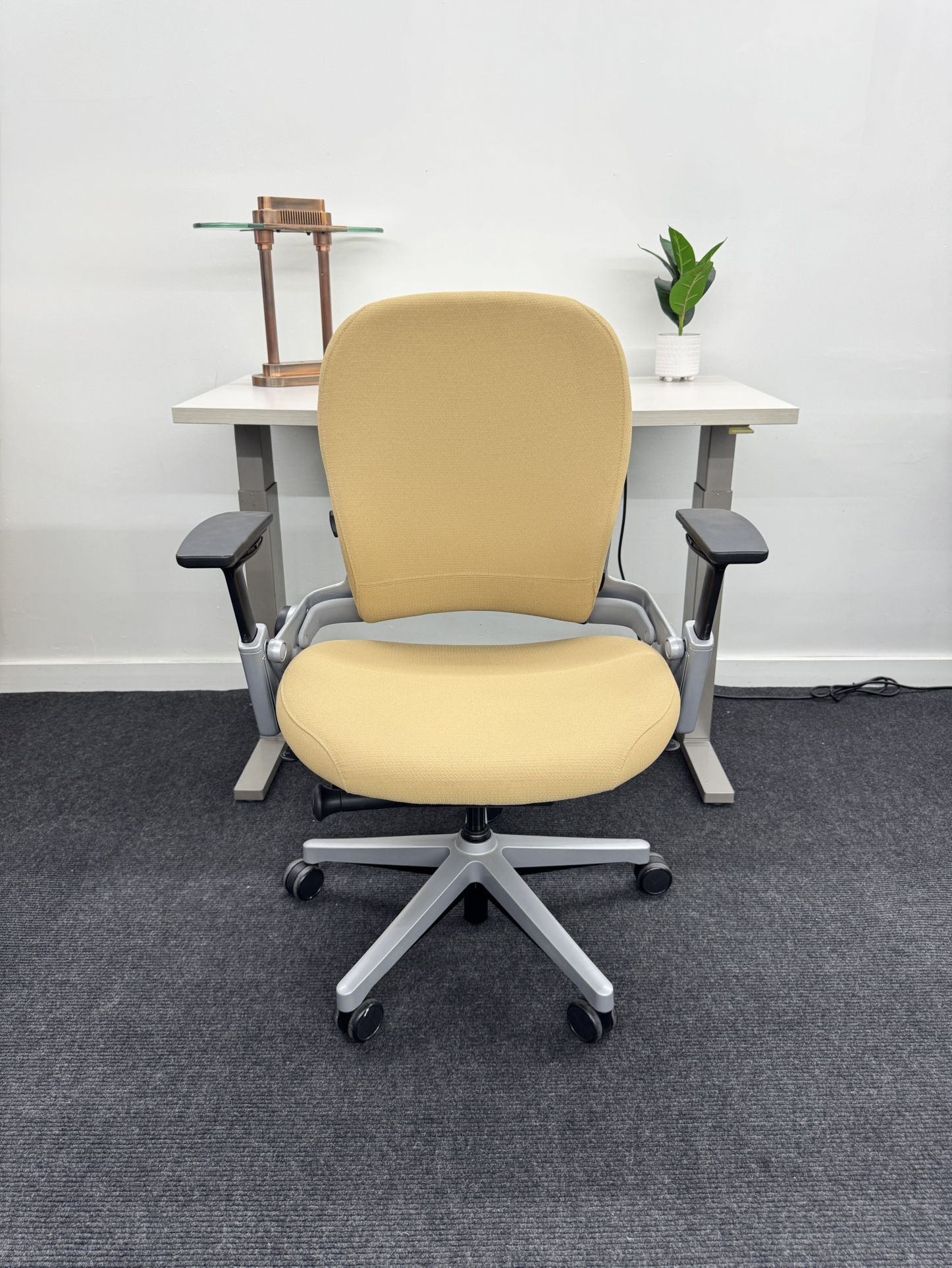 Like New Steelcase Leap V2 Plus Chair! Fully Adjustable With Lumbar Support!