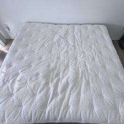 King Size Mattress – Excellent Condition