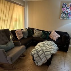 Living room Set / Couch / Sectional / Recliner/ Rocking Chair 