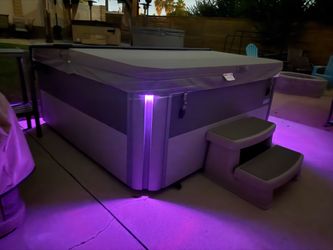 Aquaterra Viceroy 72 Jets Hit Tub/Spa