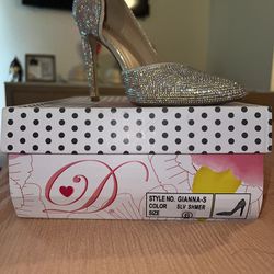delicious shoes, heels, silver/glitter/stone, 6.