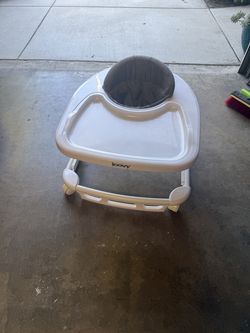 Graco 3 n 1 travel system and Walker