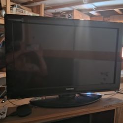 Toshiba 32"  Tv With Streaming Device