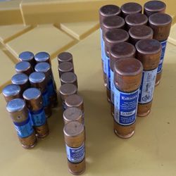 Edison ECNR15/30/40/60 Amp Time-Delay Dual-Element Class RK5 Current Limiting Fuses