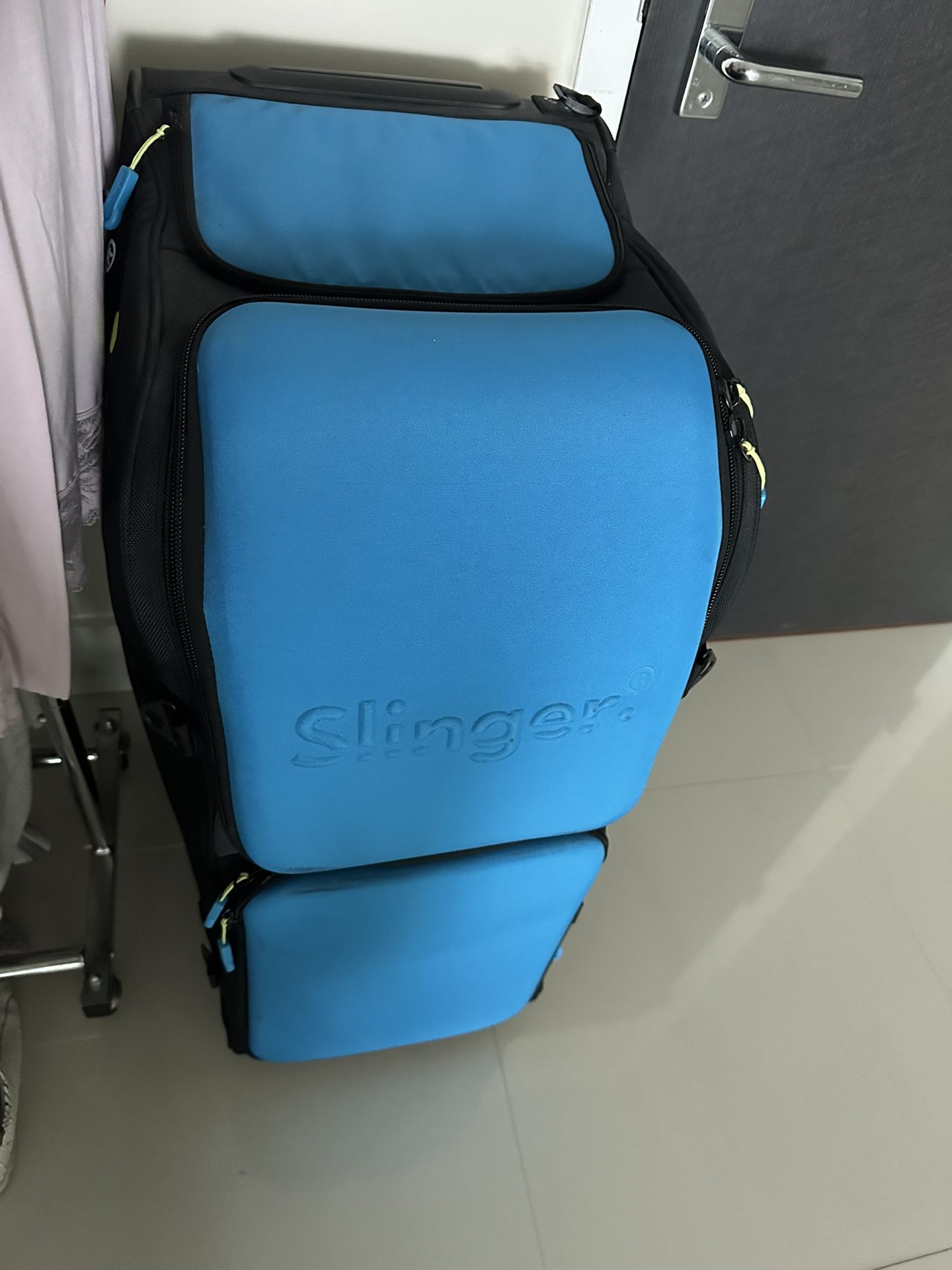 Slinger Tennis Bag + Oscillator