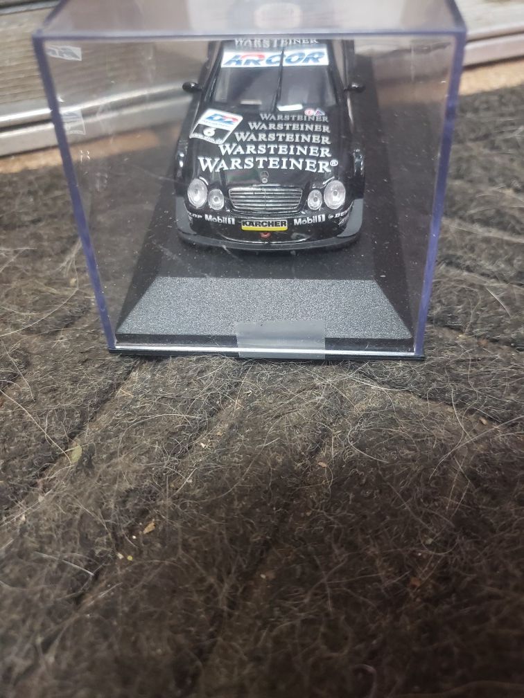 Mercedes-Benz minichamps 1/43