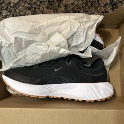 WMNS Nike React Escape RN 7.5 NIB