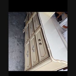 🌹VINTAGE ORIGINAL FRENCH PROVINCIAL DRESSER AND TALL CHEST 🌹