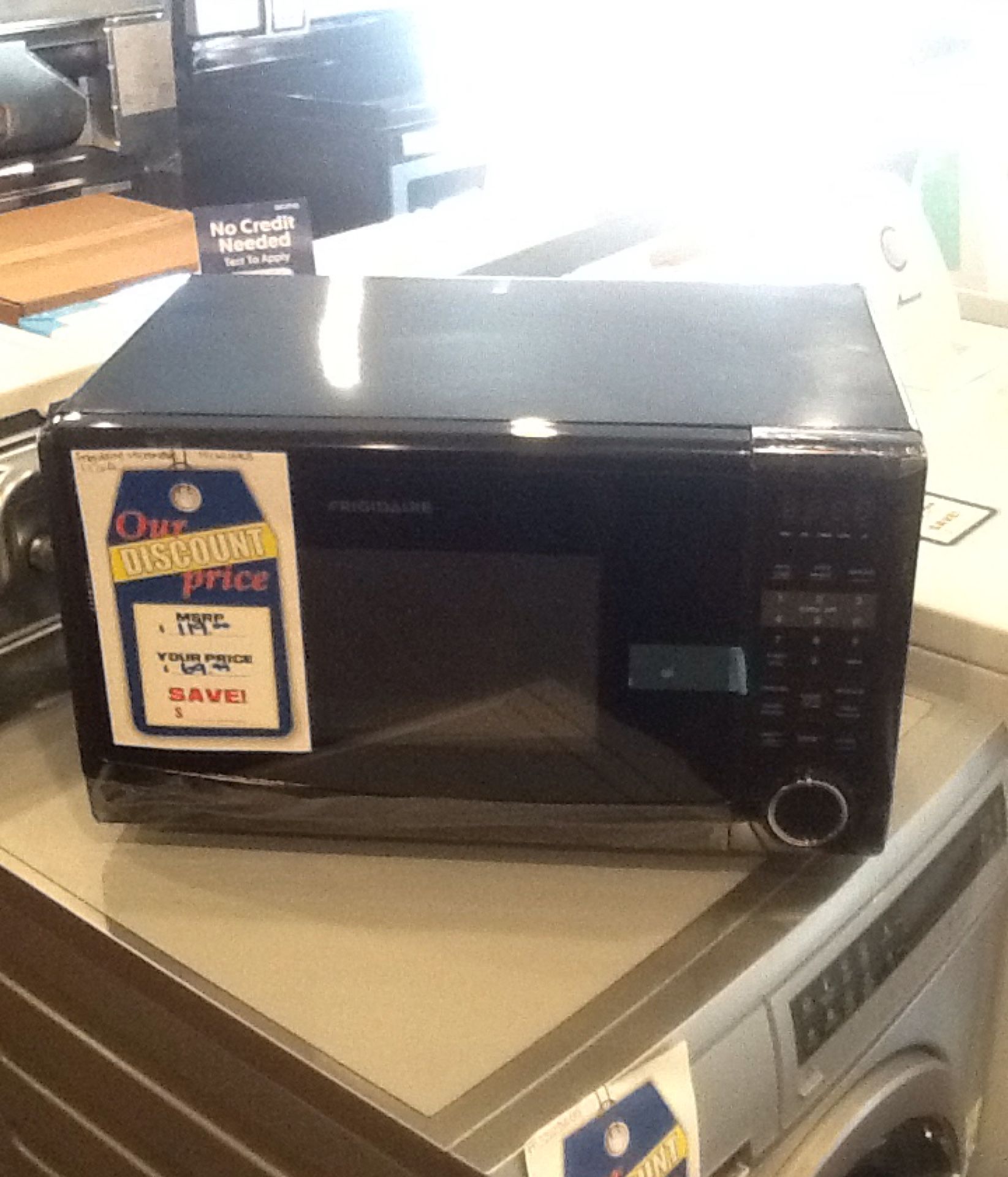 New open box frigidaire microwave 1.1 cu ft FFCM1134LB
