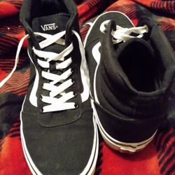 Black 🖤 And White 🤍 High Top Vans Mens Shoes Size 10
