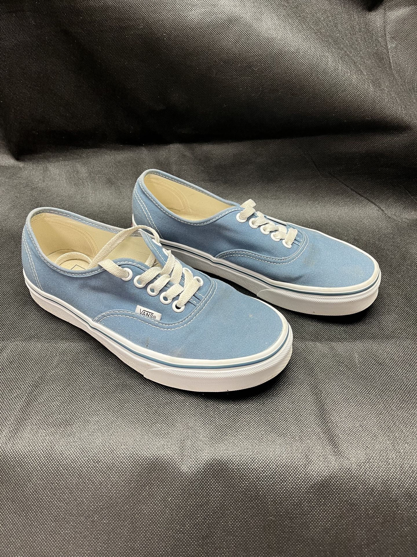 Vans Canvas Shoe. Size M6 W8