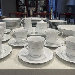 Crown Ming Fine China for 8