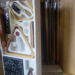 Entire pool table  set